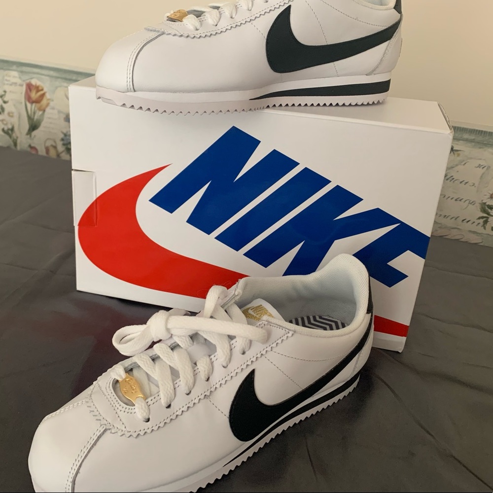 Nike leather Classic Cortez Prem XLV. White Black metallic embroidery